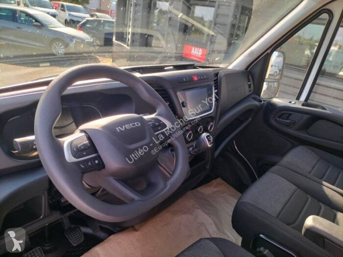 Iveco Daily Caisse grand volume 35C16H EMP 4100 - Image 10