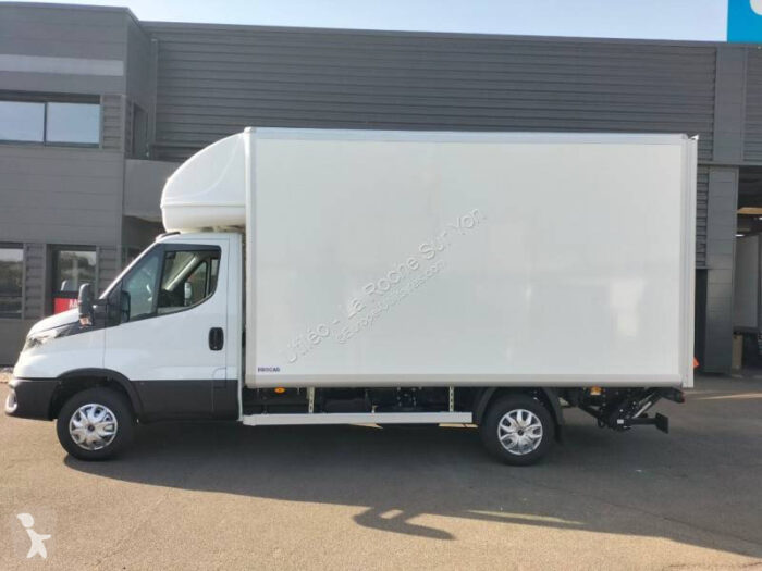 Iveco Daily Caisse grand volume 35C16H EMP 4100 - Image 5