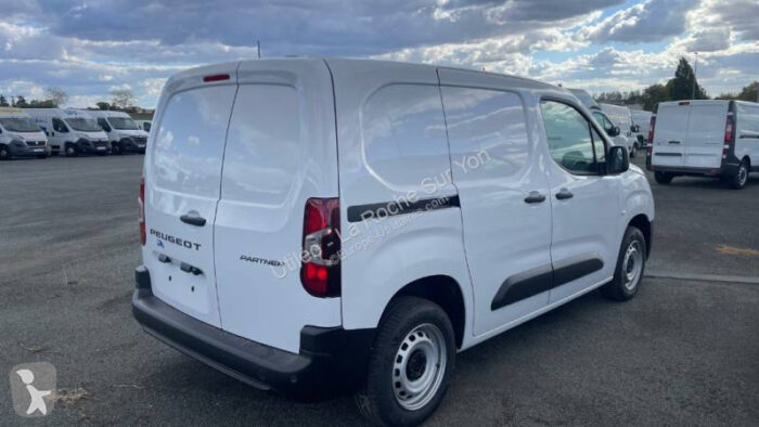 Peugeot Partner Fourgon 1.5 HDI 100CH BVM6 - Image 3