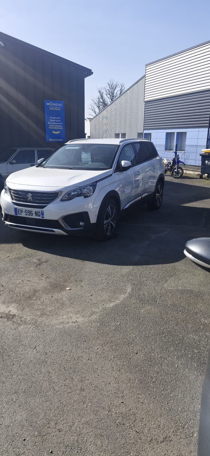 Peugeot 5008 - Image 2