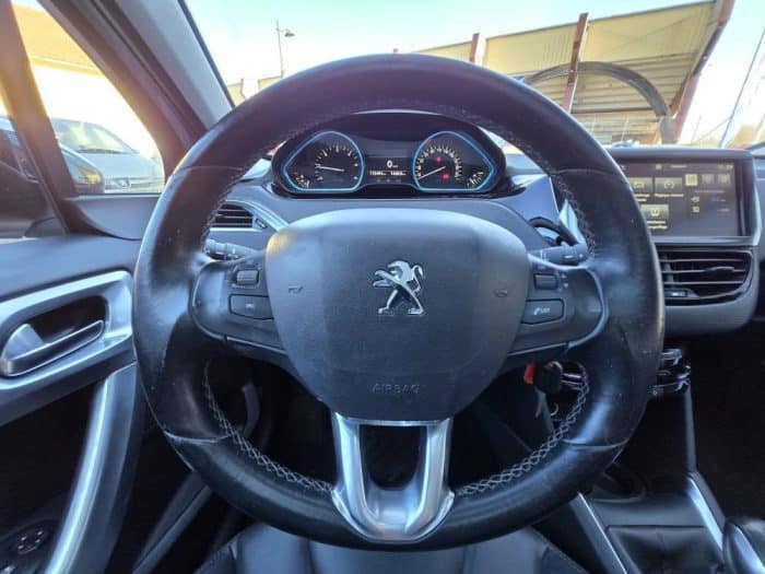 Peugeot 208 - Image 16