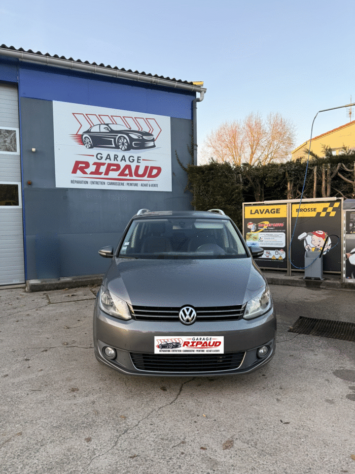 Volkswagen TOURAN - Image 2