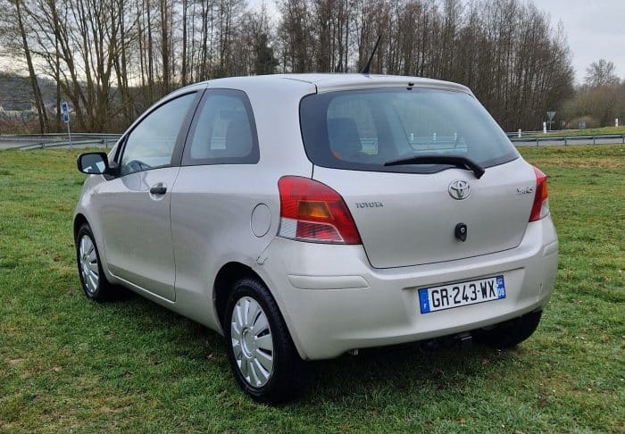 Toyota Yaris - Image 2