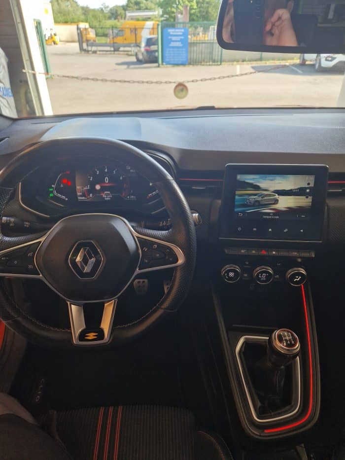 Renault Clio V - Image 8