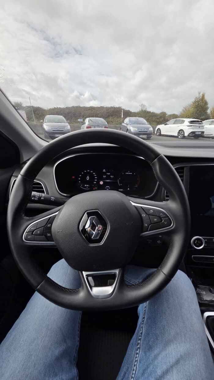 Renault MEGANE - Image 6