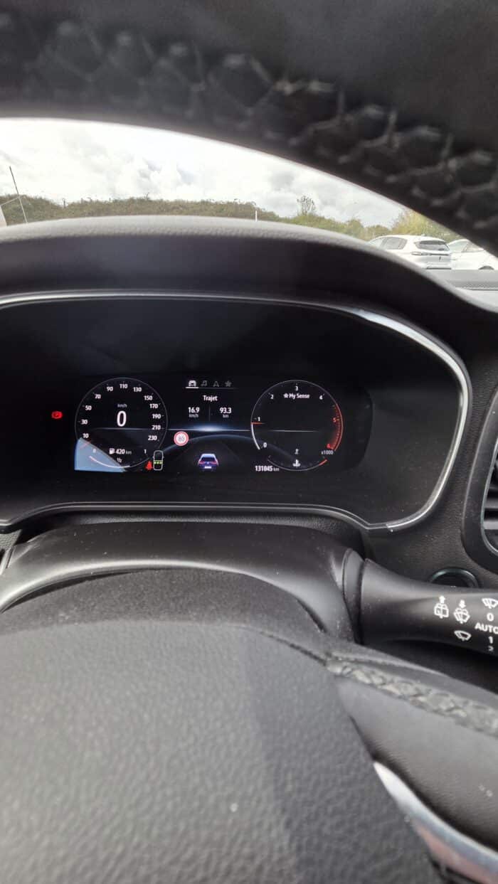 Renault MEGANE - Image 7