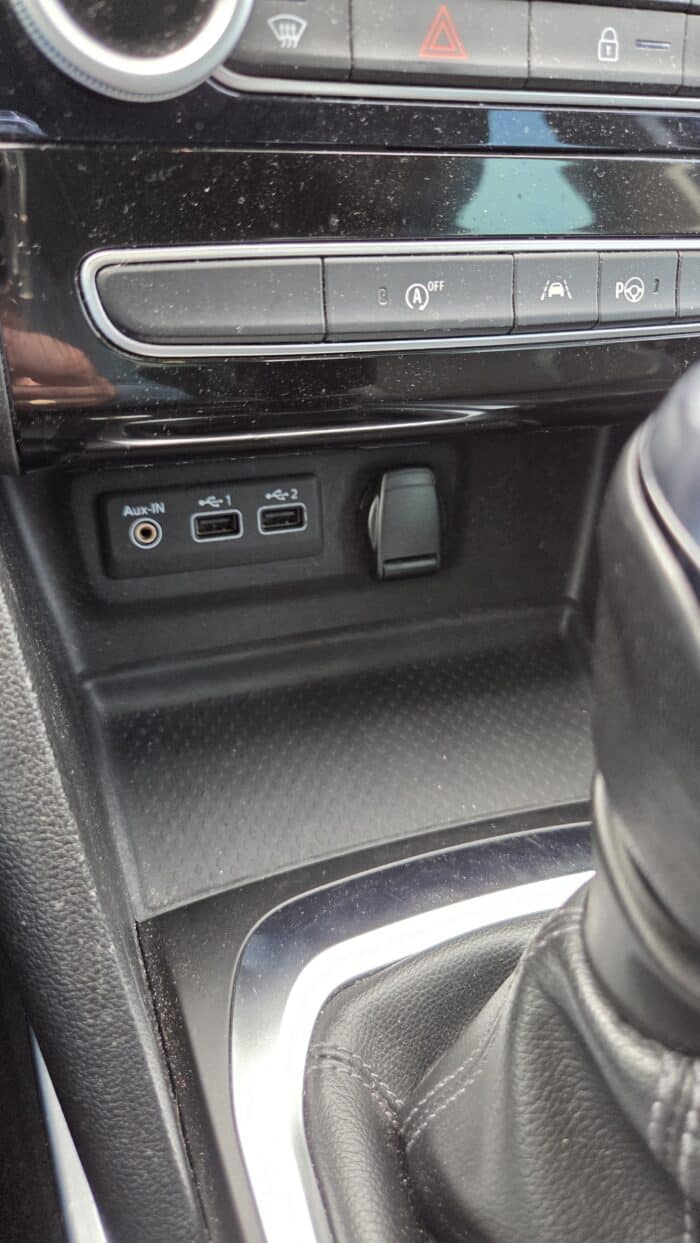 Renault MEGANE - Image 9