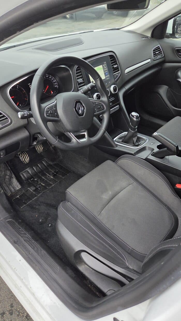 Renault MEGANE - Image 4