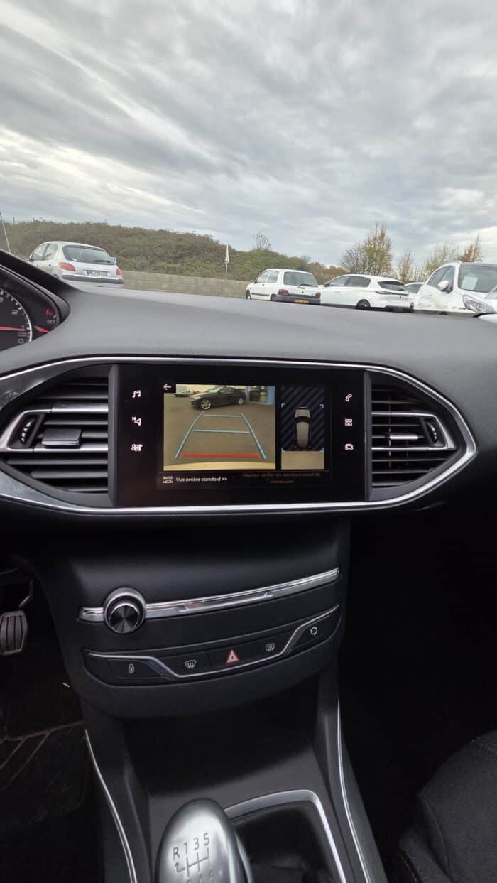 Peugeot 308 - Image 9