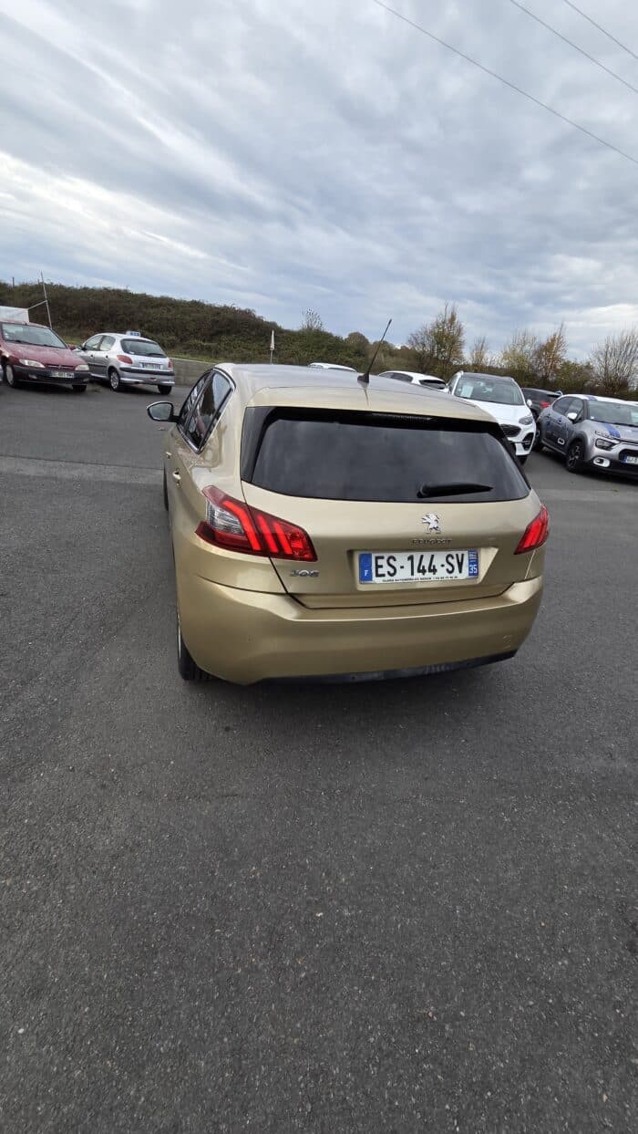 Peugeot 308 - Image 2