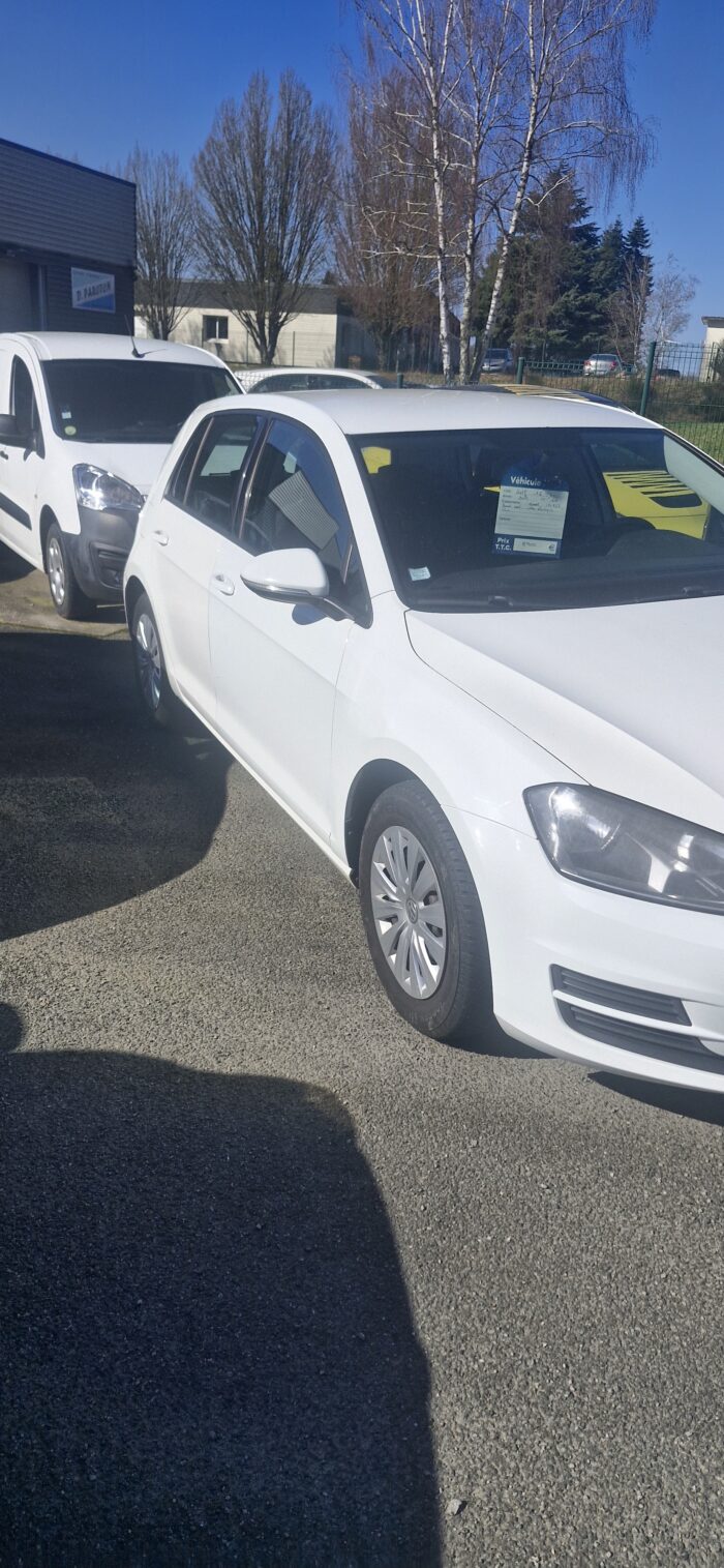 Volkswagen Golf - Image 1