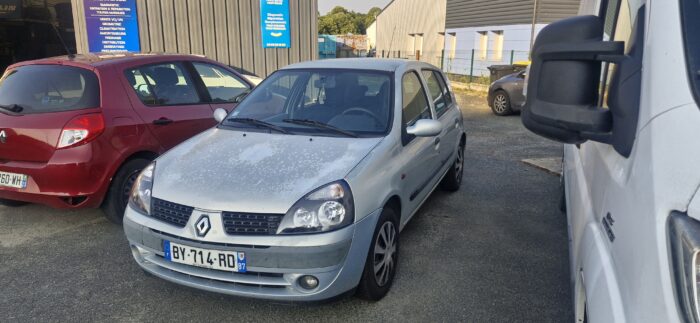 Renault Clio 1.2 essence - Image 4