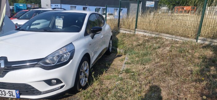Renault Clio - Image 1