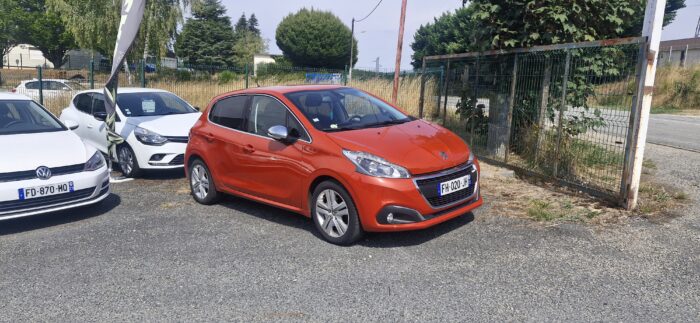 Peugeot 208 hdi 100 cv - Image 1