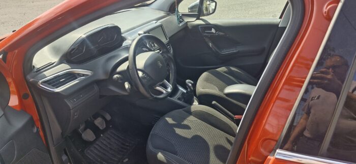 Peugeot 208 hdi 100 cv - Image 5