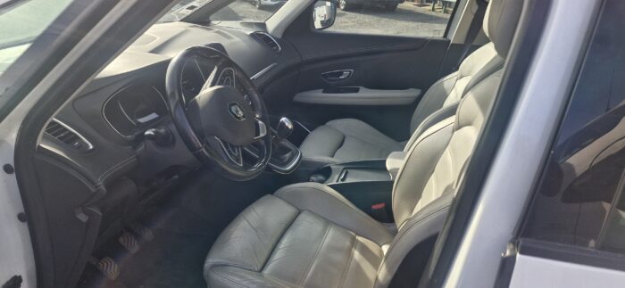 Renault Scenic - Image 5