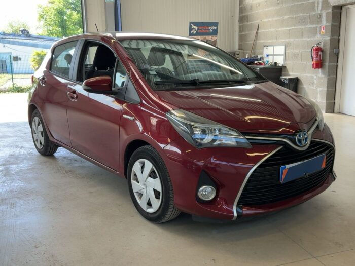 Toyota Yaris 1.5 Hybrid Dynamic - Image 3