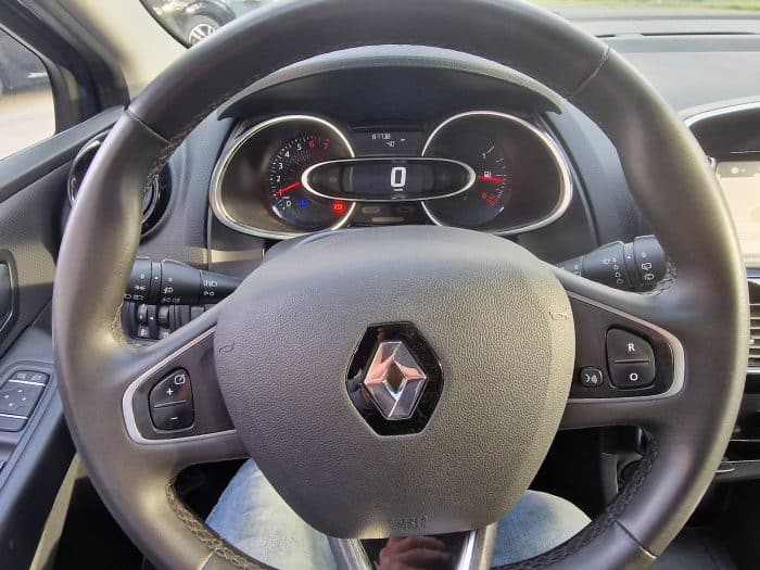 Renault Clio - Image 1