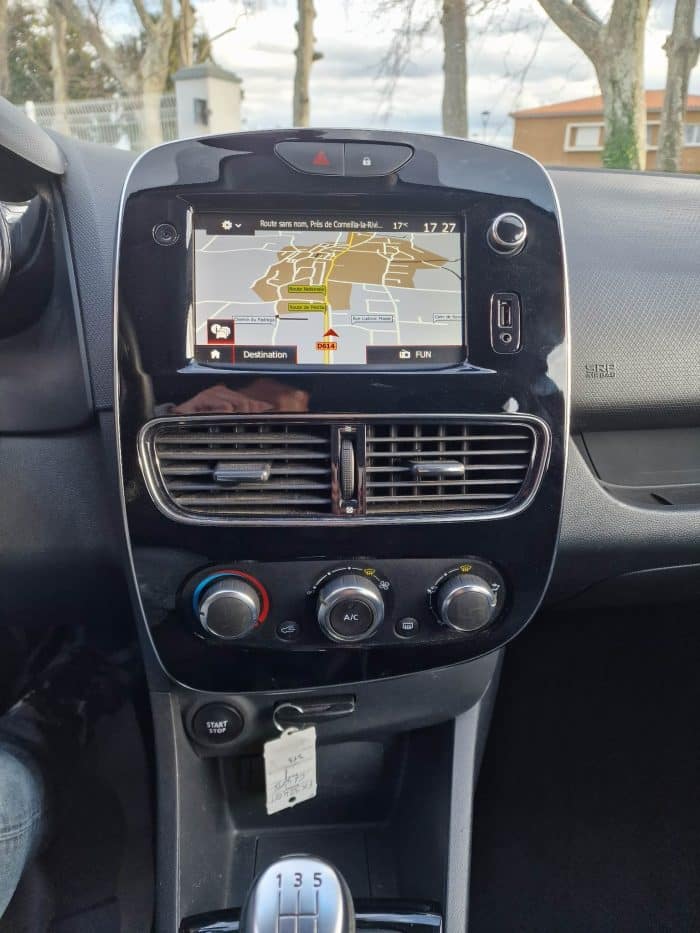 Renault Clio - Image 3