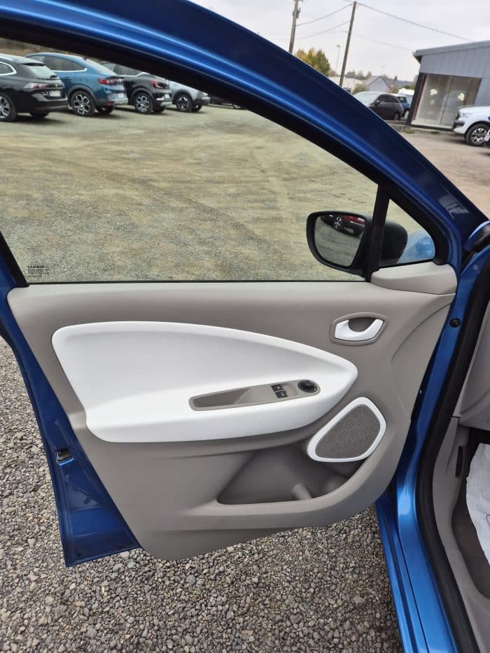 Renault ZOE - Image 11