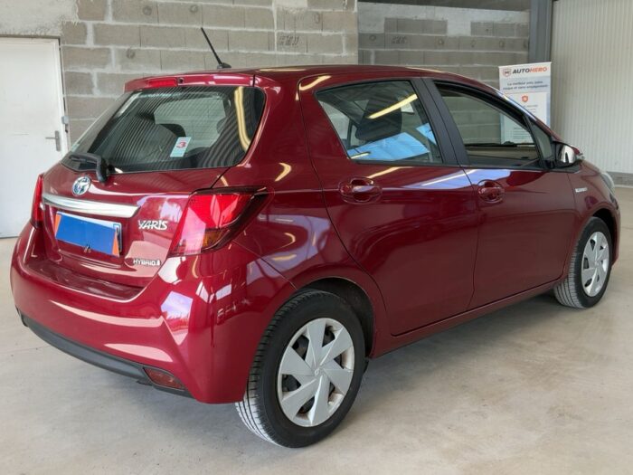 Toyota Yaris 1.5 Hybrid Dynamic - Image 5
