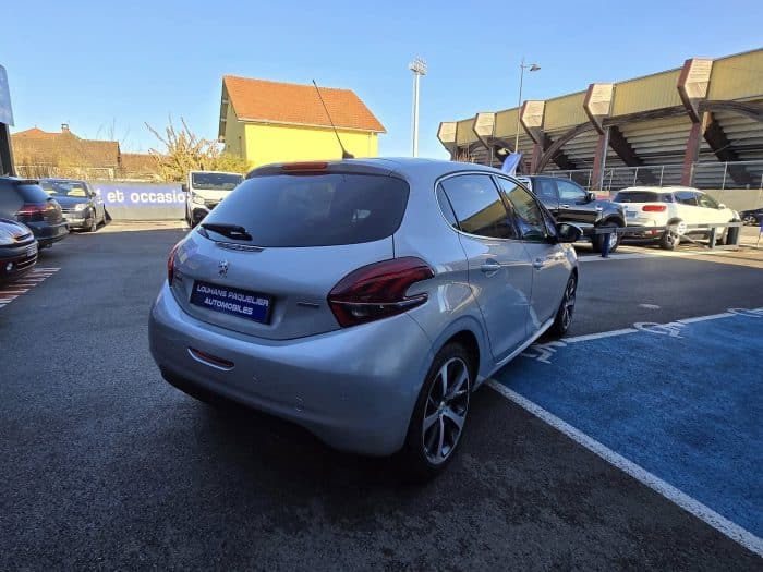 Peugeot 208 - Image 7