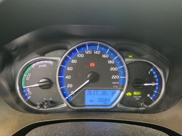 Toyota Yaris 1.5 Hybrid Dynamic - Image 10