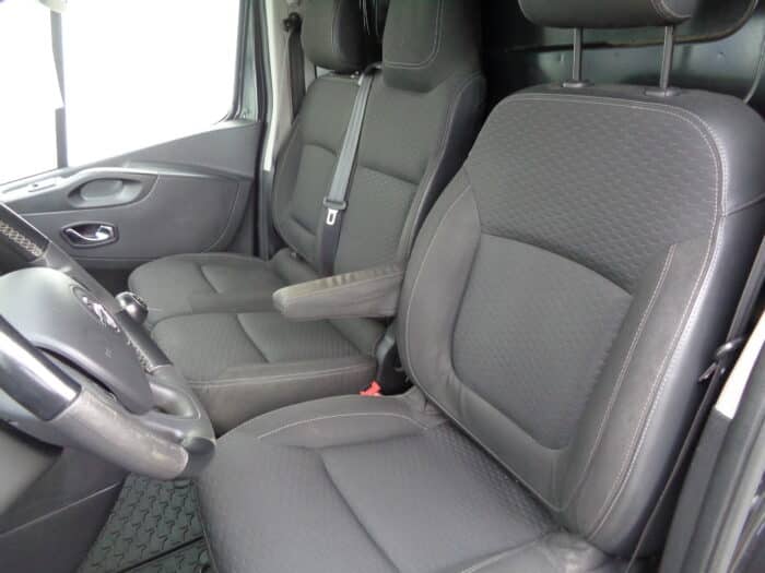 Opel VIVARO - Image 4