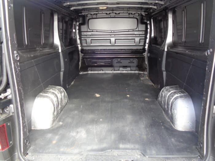 Opel VIVARO - Image 5