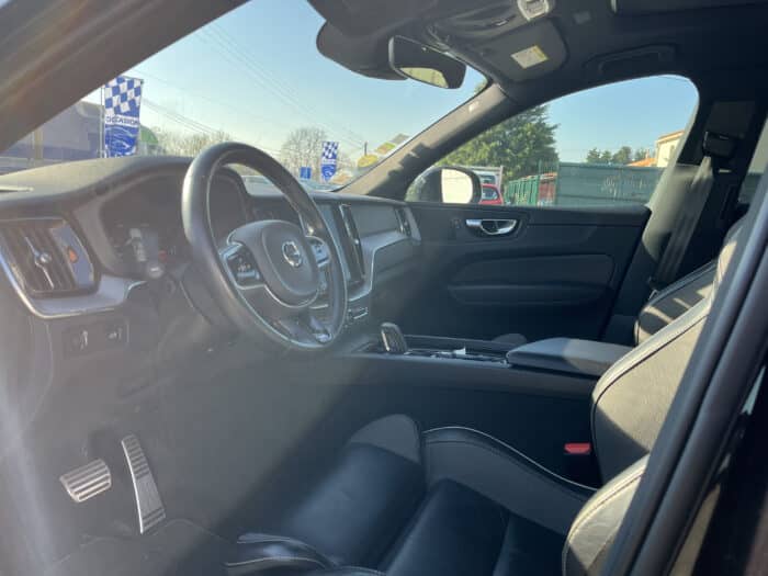 Volvo VOLVO XC60 B4 AWD 197 ch Geartronic 8 R-Design - Image 8