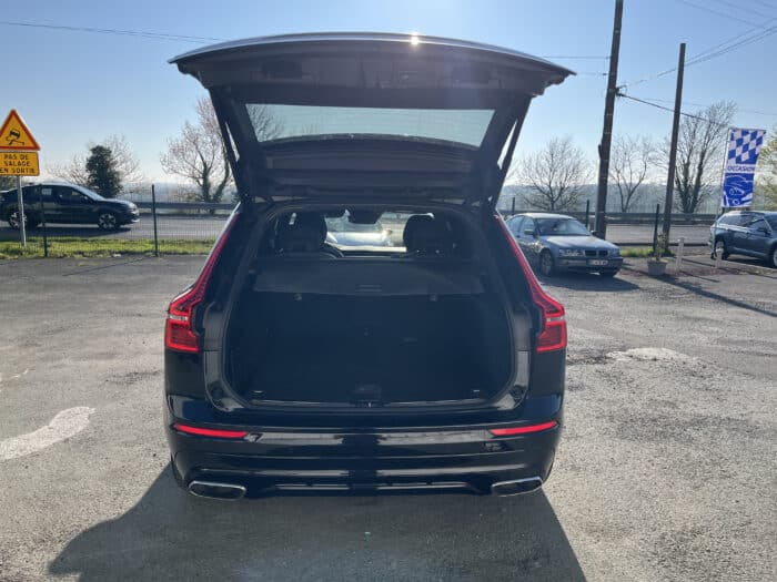 Volvo VOLVO XC60 B4 AWD 197 ch Geartronic 8 R-Design - Image 18