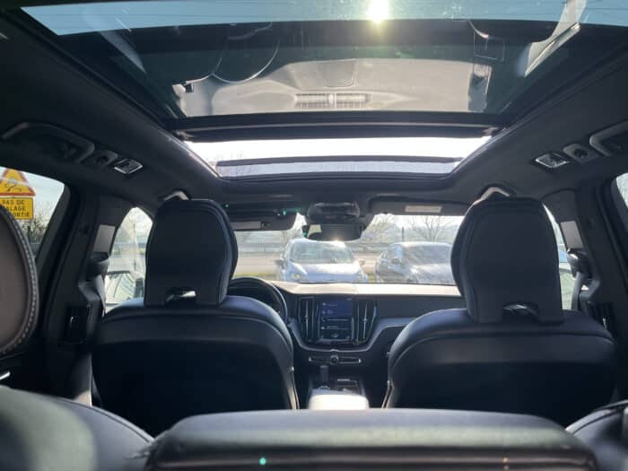 Volvo VOLVO XC60 B4 AWD 197 ch Geartronic 8 R-Design - Image 20