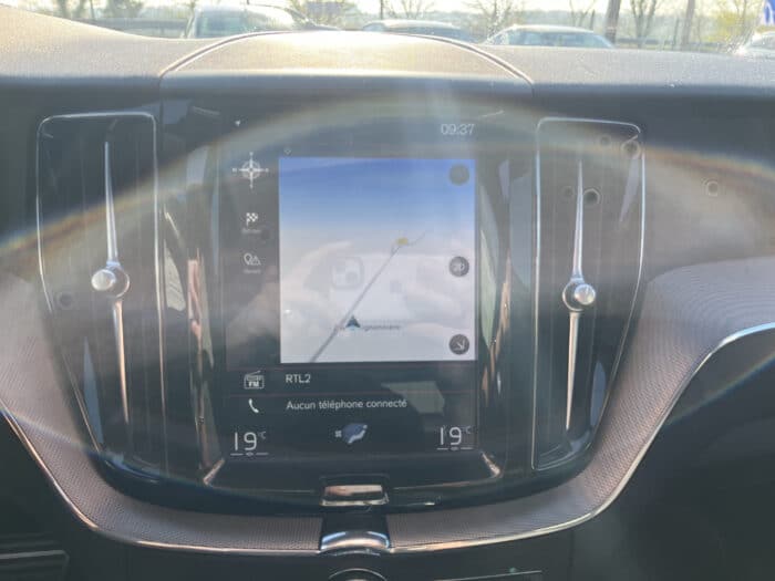 Volvo VOLVO XC60 B4 AWD 197 ch Geartronic 8 R-Design - Image 24