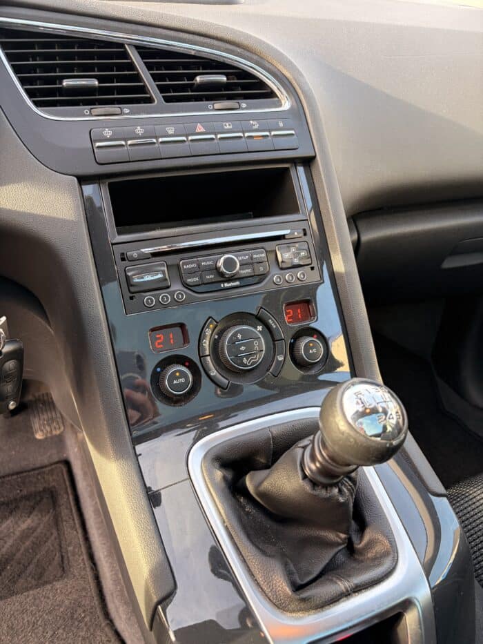 Peugeot 5008 - Image 7