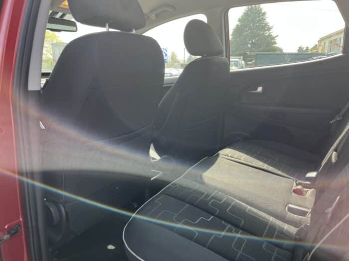 Kia Venga Active 1.4 90 ch ISG - Image 11