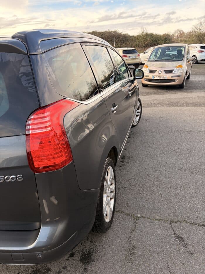 Peugeot 5008 - Image 4