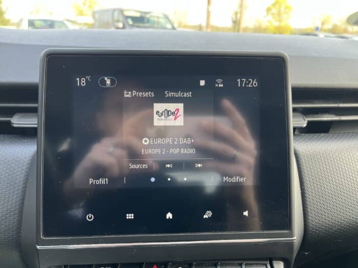 Renault Clio 5 Business Blue dCi 100 - 21N - Image 21