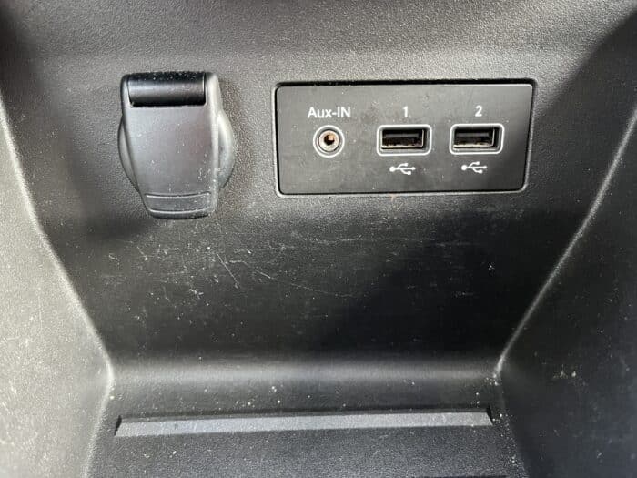 Renault Clio 5 Business Blue dCi 100 - 21N - Image 25