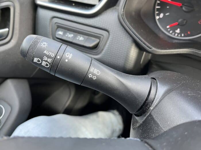 Renault Clio 5 Business Blue dCi 100 - 21N - Image 29