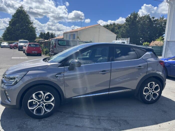 Renault Captur Techno E-Tech full hybrid 145 - Image 4