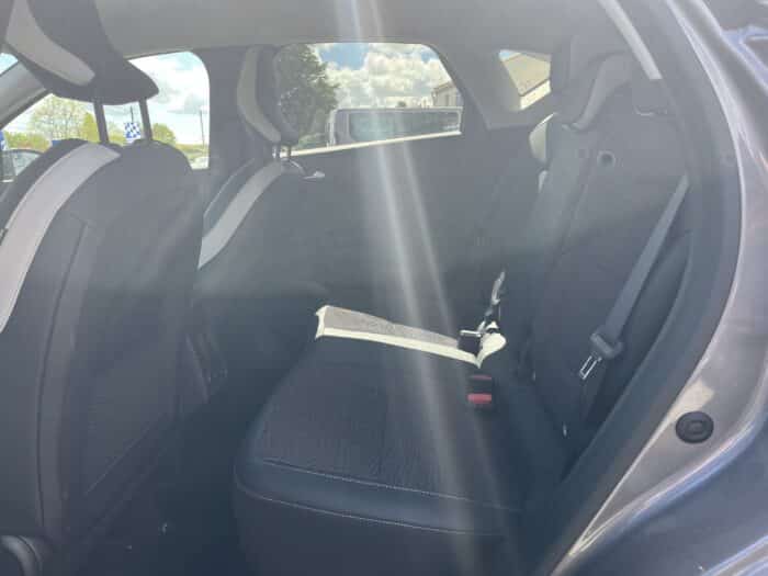 Renault Captur Techno E-Tech full hybrid 145 - Image 12