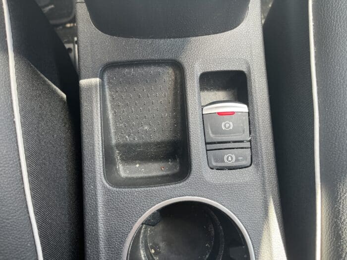 Renault Captur Techno E-Tech full hybrid 145 - Image 30