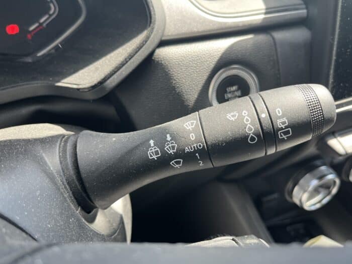 Renault Captur Techno E-Tech full hybrid 145 - Image 33