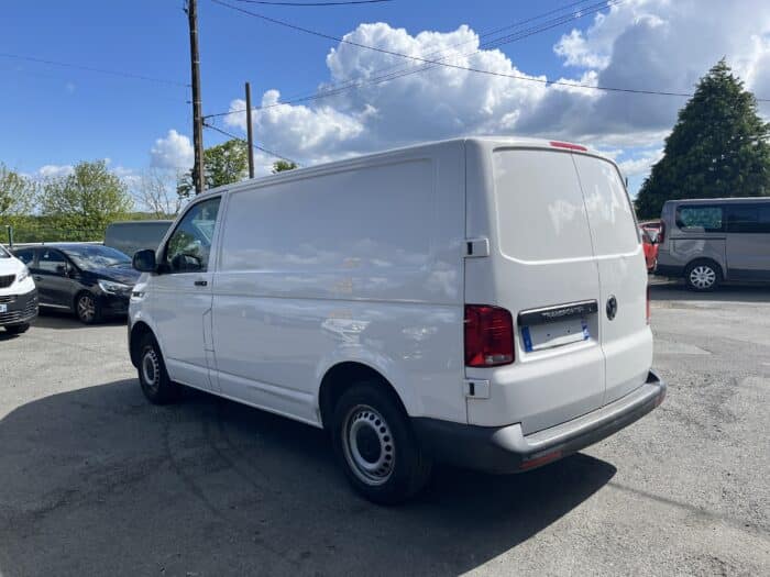 Volkswagen Transporter BUSINESS LINE L1 2.0 TDI 150 BVM6 - Image 5