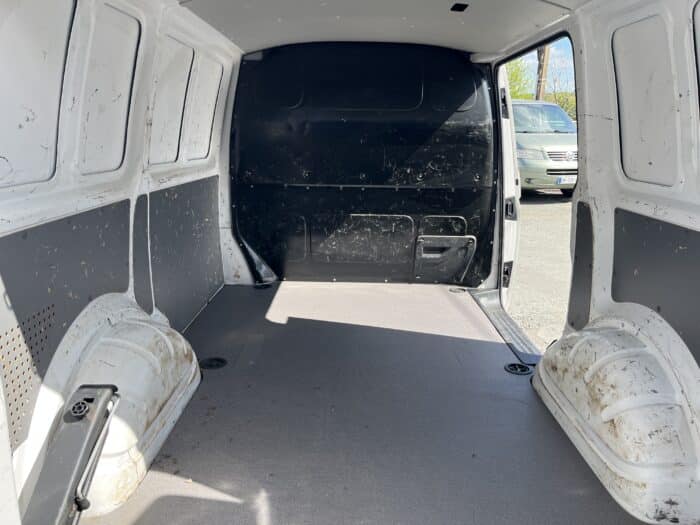 Volkswagen Transporter BUSINESS LINE L1 2.0 TDI 150 BVM6 - Image 14