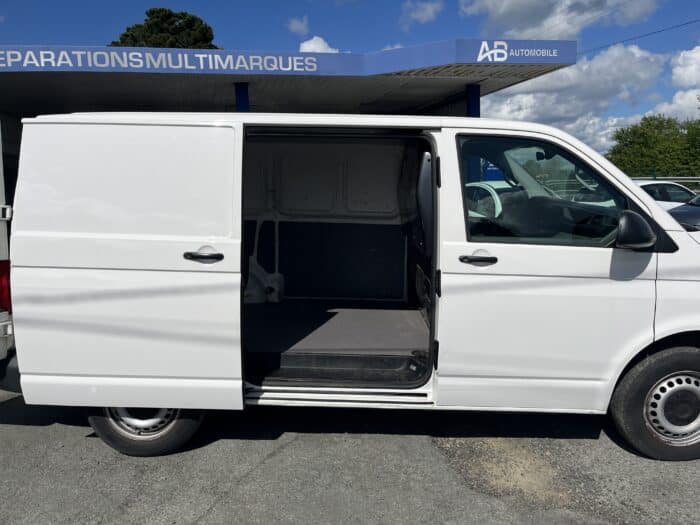 Volkswagen Transporter BUSINESS LINE L1 2.0 TDI 150 BVM6 - Image 15