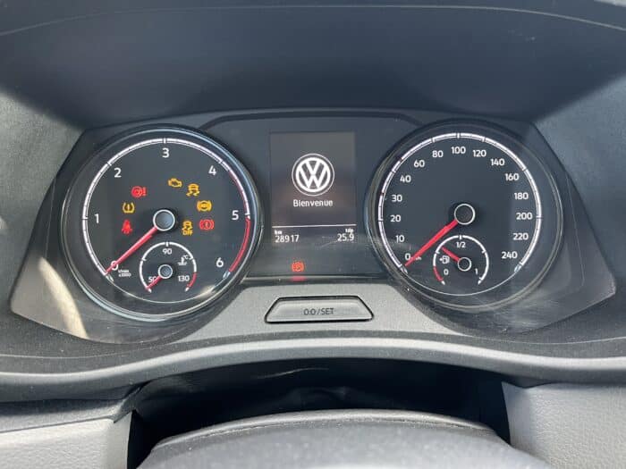 Volkswagen Transporter BUSINESS LINE L1 2.0 TDI 150 BVM6 - Image 17