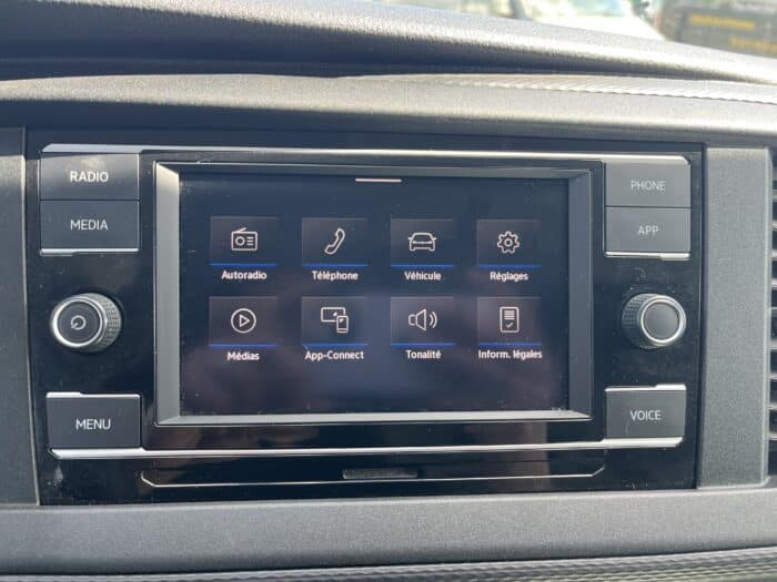 Volkswagen Transporter BUSINESS LINE L1 2.0 TDI 150 BVM6 - Image 18