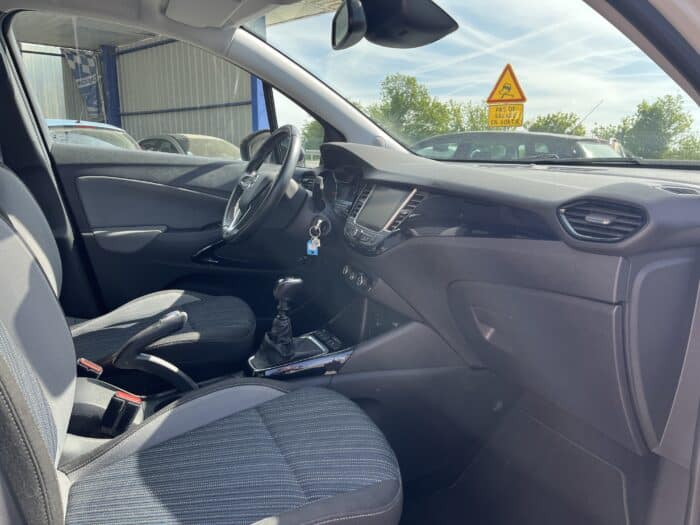 Opel Crossland Design 120 ans 1.2 Turbo 110 ch - Image 17