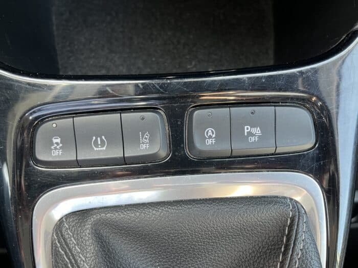 Opel Crossland Design 120 ans 1.2 Turbo 110 ch - Image 27